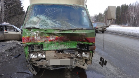 В серьезном ДТП под Нижним Тагилом погиб водитель ВАЗ-21099