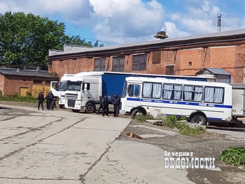 Полицейская проверка на овощебазе в Екатеринбурге закончилась обращением в прокуратуру (ФОТО)