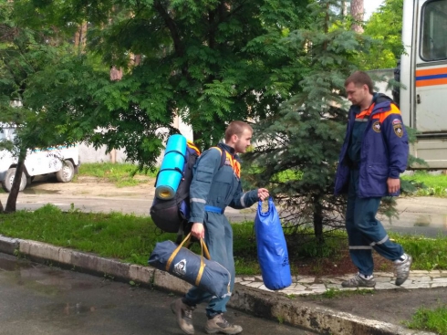 Уральские спасатели отправились на поиски детей в Курганскую область