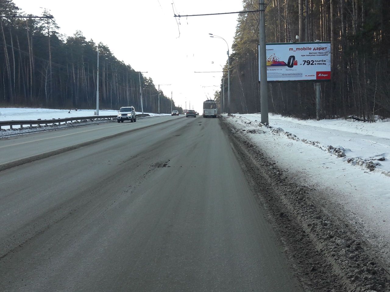 ГИБДД: в Екатеринбурге из-за плохой уборки дорог страдают люди