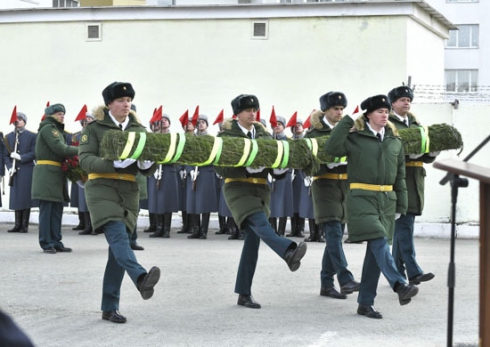 В столице Урала установили памятник Герою Советского Союза Владимиру Пикалову