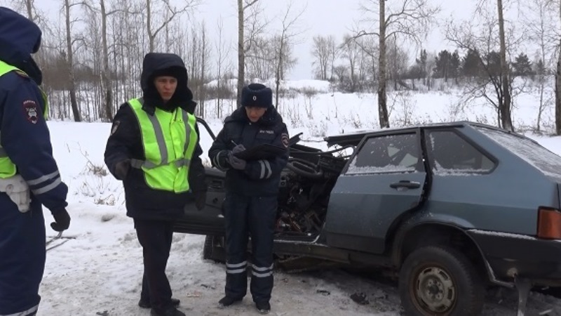 Серьёзное ДТП с пострадавшими произошло на трассе между Нижним Тагилом и Нижней Салдой