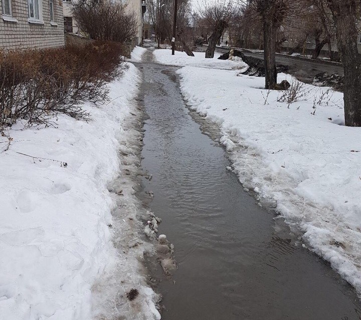 В Свердловской области из-за бездействия властей целый город остался без воды