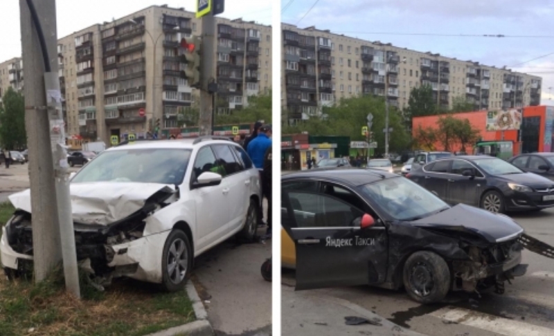 В Екатеринбурге легковушка на полной скорости влетела в такси