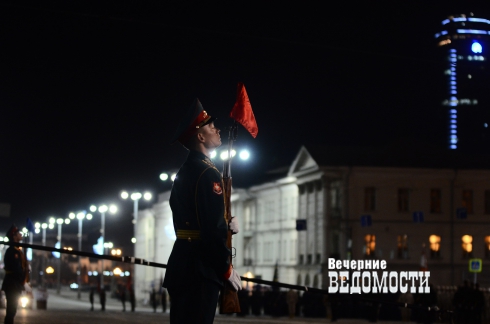 Генеральная репетиция парада Победы прошла в Екатеринбурге (ФОТО)