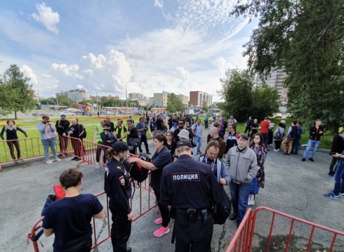 Екатеринбург продолжает поддерживать москвичей, борющихся за свободу выборов