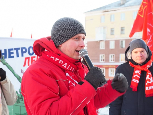 В Ревде прошёл митинг против сноса памятника Ленину