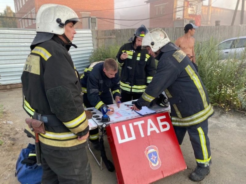 В Екатеринбурге горел ангар с производственным оборудованием