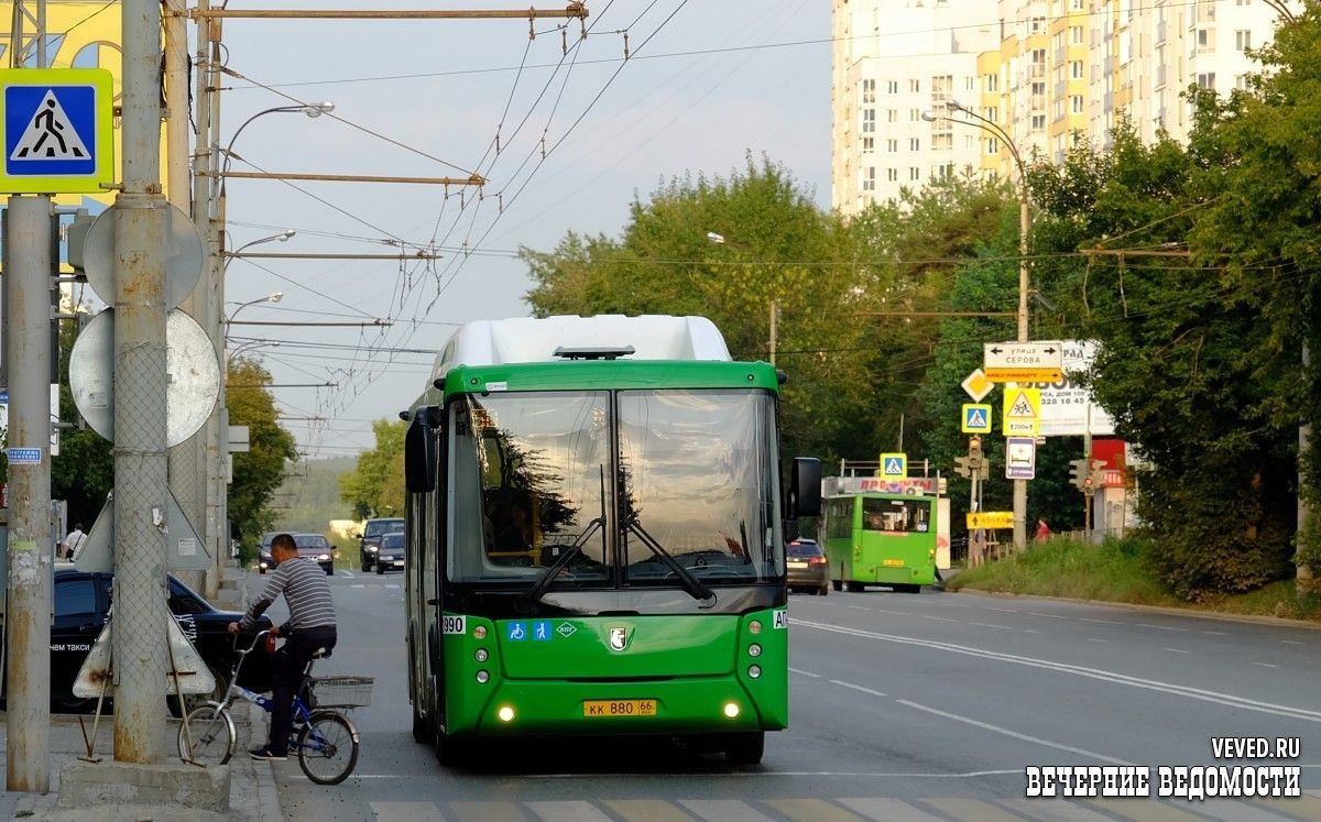 52 автобус екатеринбург остановки. Автобус Екатеринбург. Общественный транспорт Екатеринбург. Маршрутный автобус. Новые автобусы Екатеринбург.